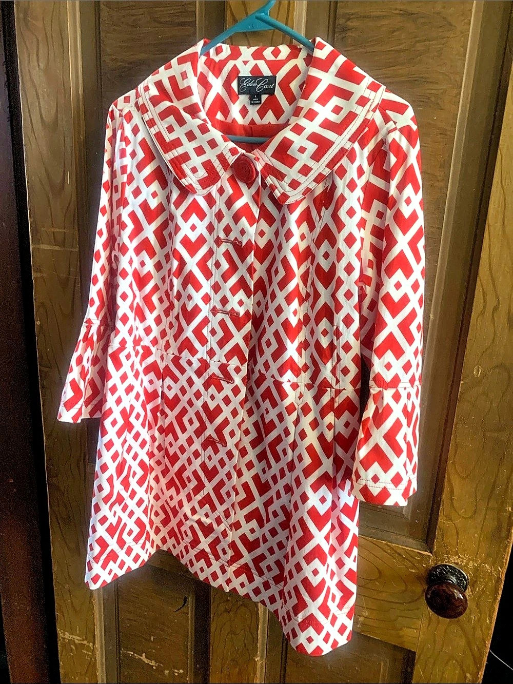 Eden Court Geometric Coat in Red & White Size Large